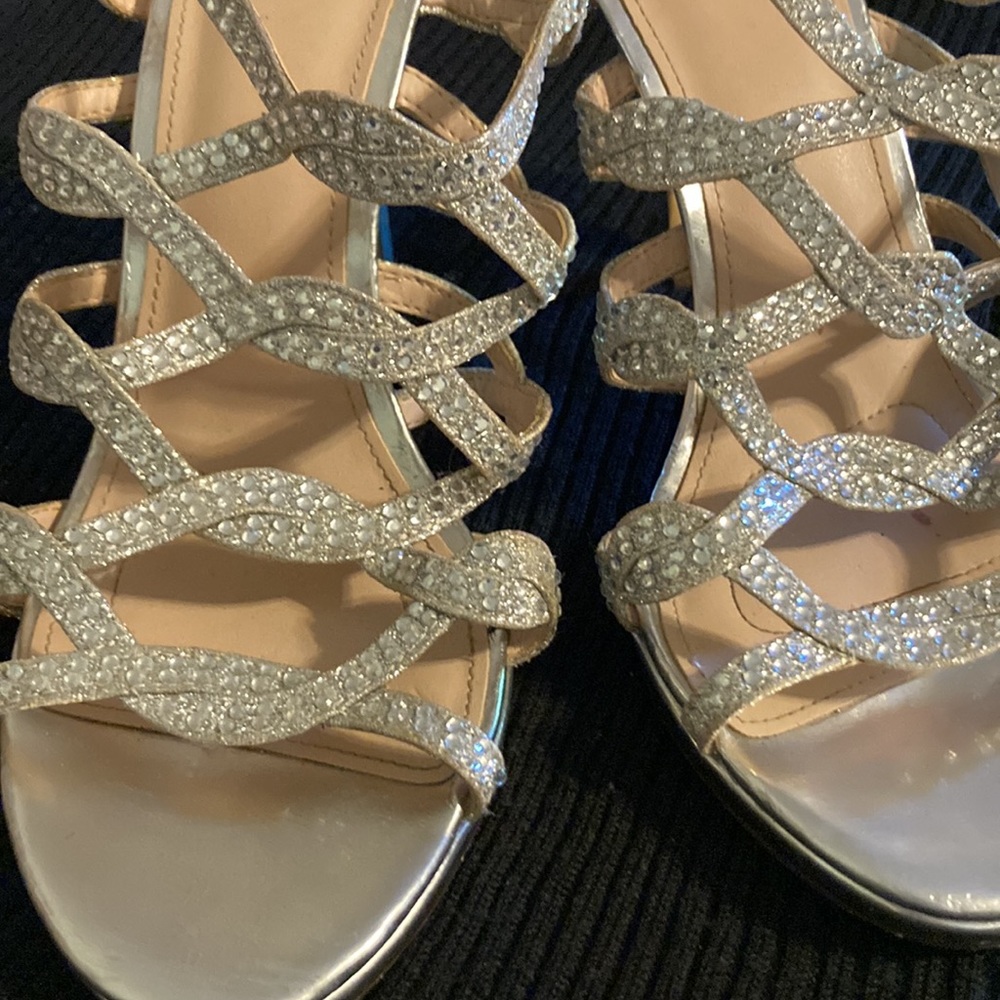 Shoes - Picture 3 of 9